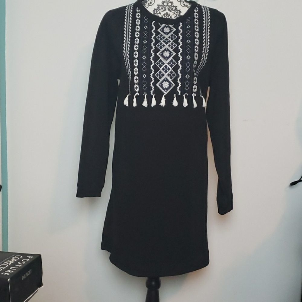 Black and White Embroidered Women's Top